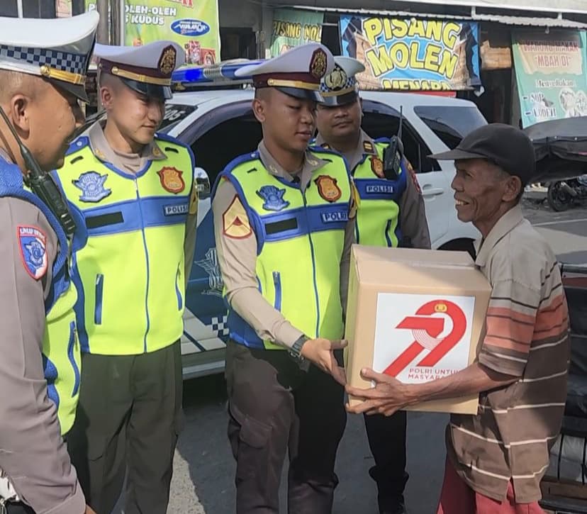 Langkah Bhayangkara Muda: Peduli, Berbagi, dan Mengabdi untuk Kudus