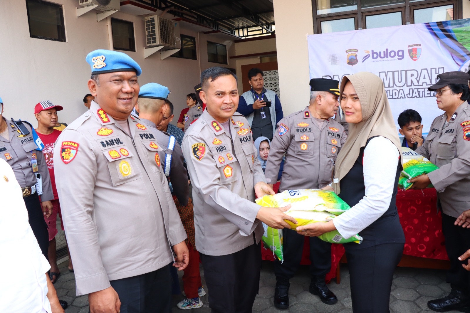 Bidpropam Polda Jateng Hadirkan Beras Murah untuk Ringankan Beban Warga Kudus